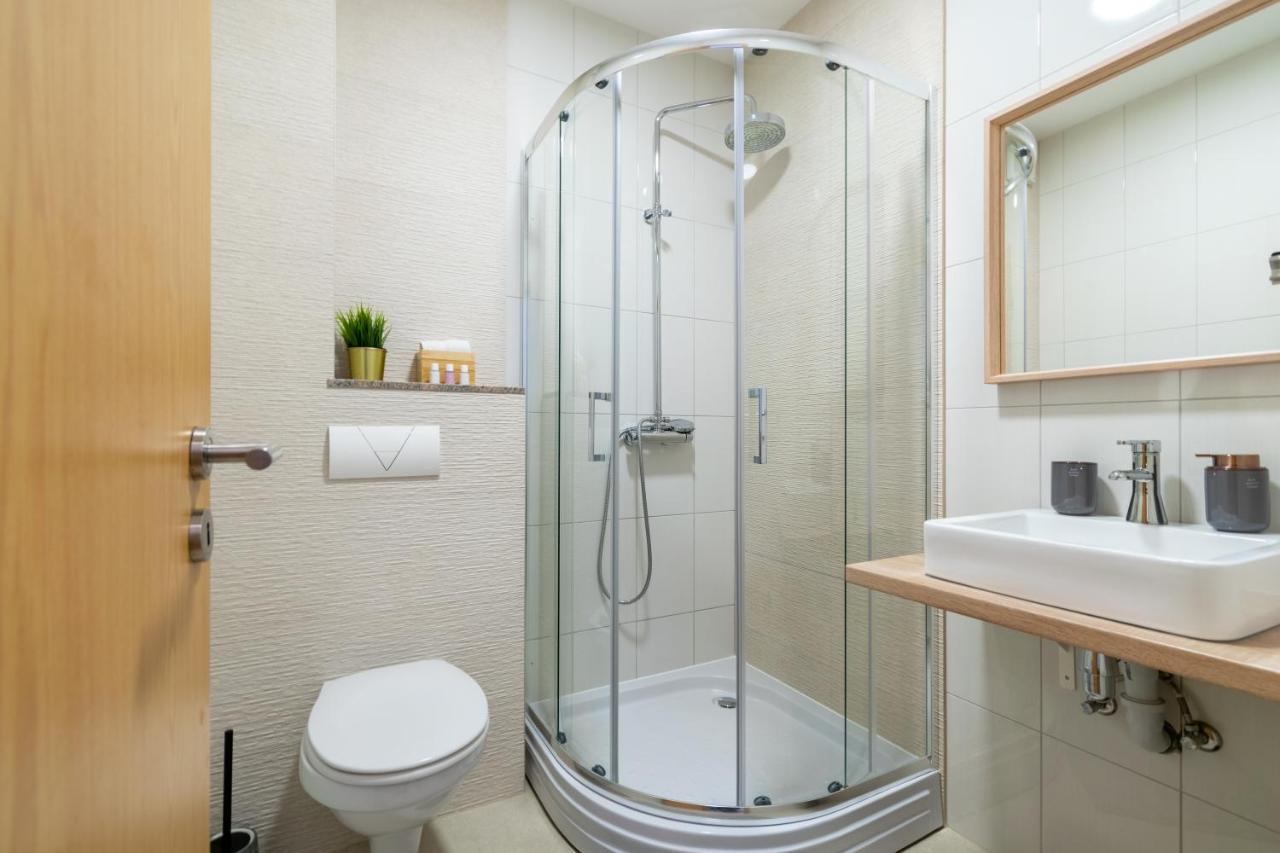 Apartmani Eterovic Baška Voda Esterno foto